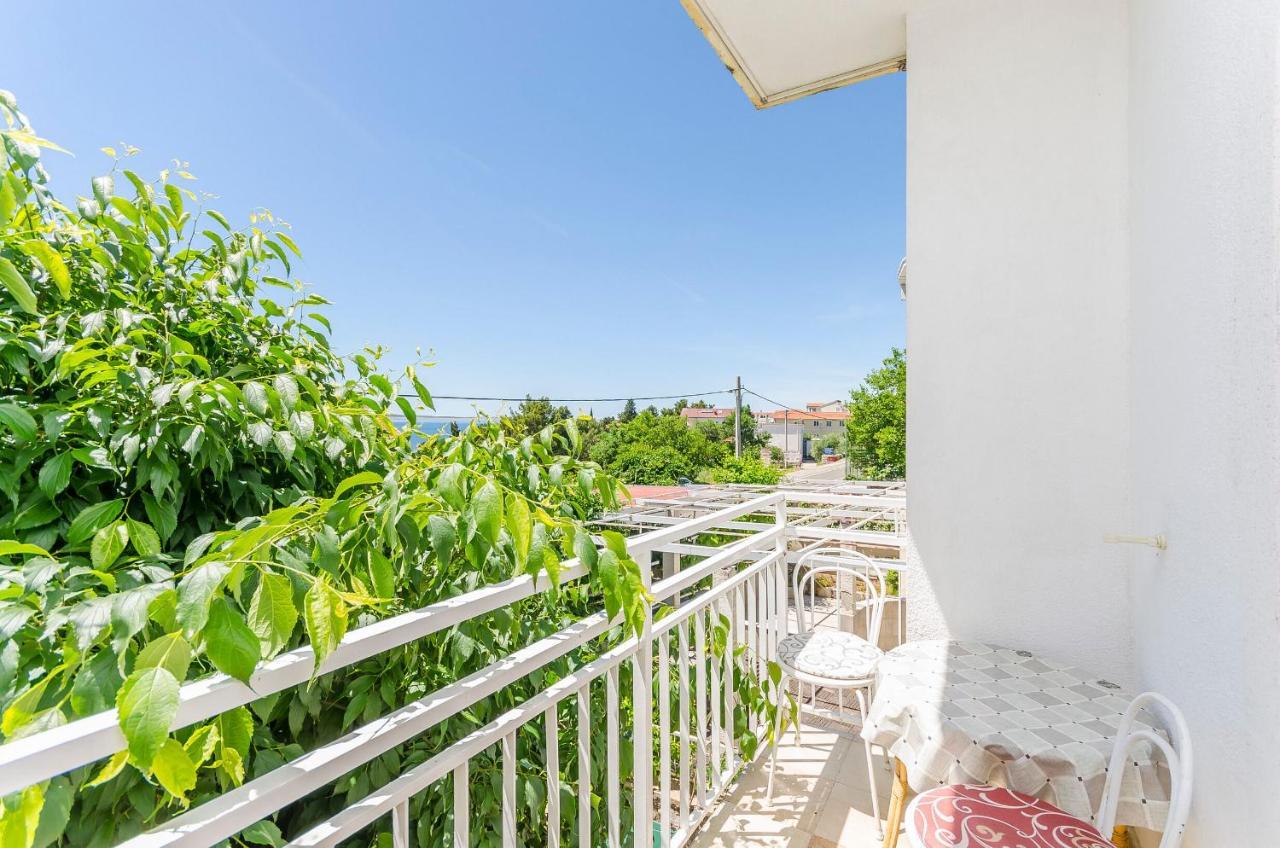 Apartments Zora Starigrad Paklenica Exterior foto
