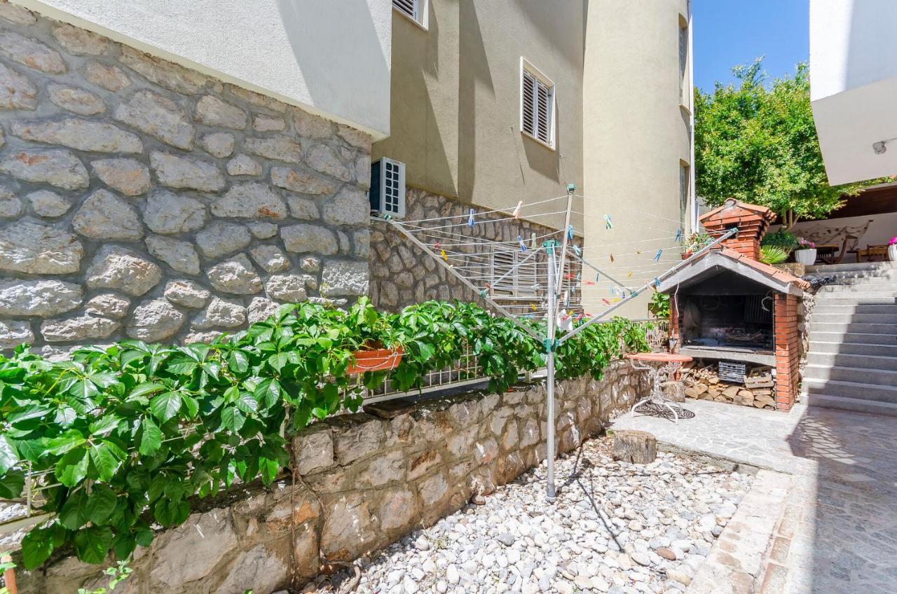 Apartments Zora Starigrad Paklenica Exterior foto